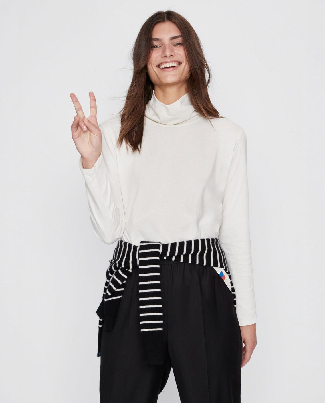 The Turtleneck - Cream